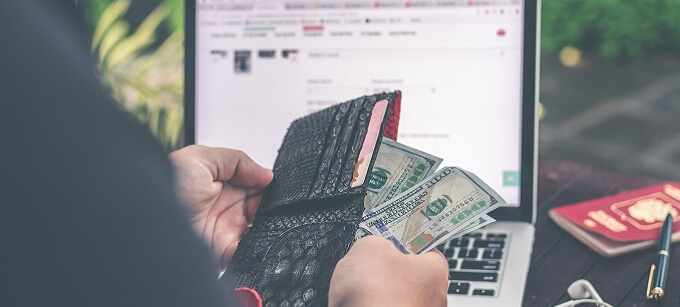 パソコンと財布